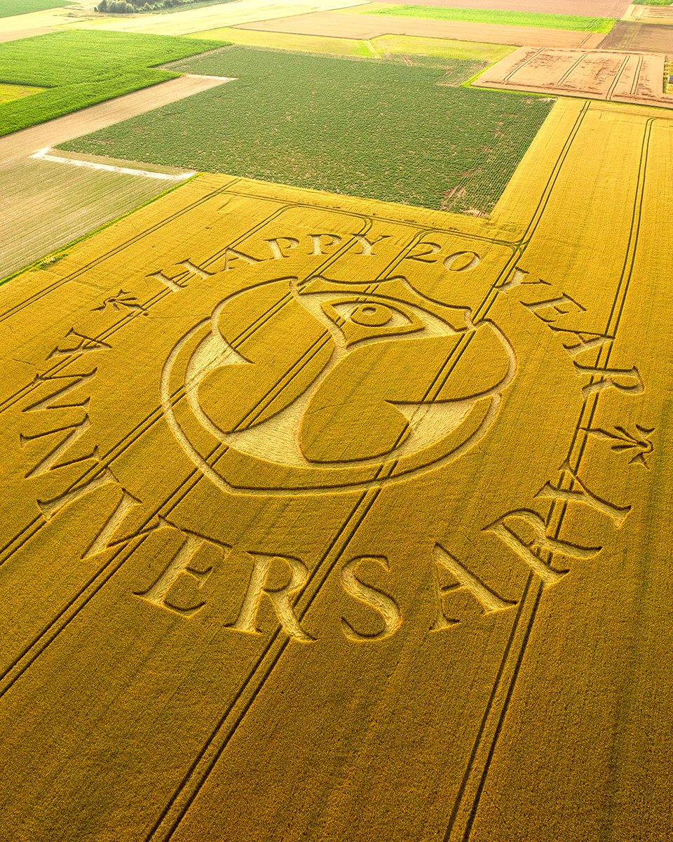 tomorrowland's tweet photo. Celebrating 20 years of Tomorrowland. https://t.co/7VuAkPM9N3