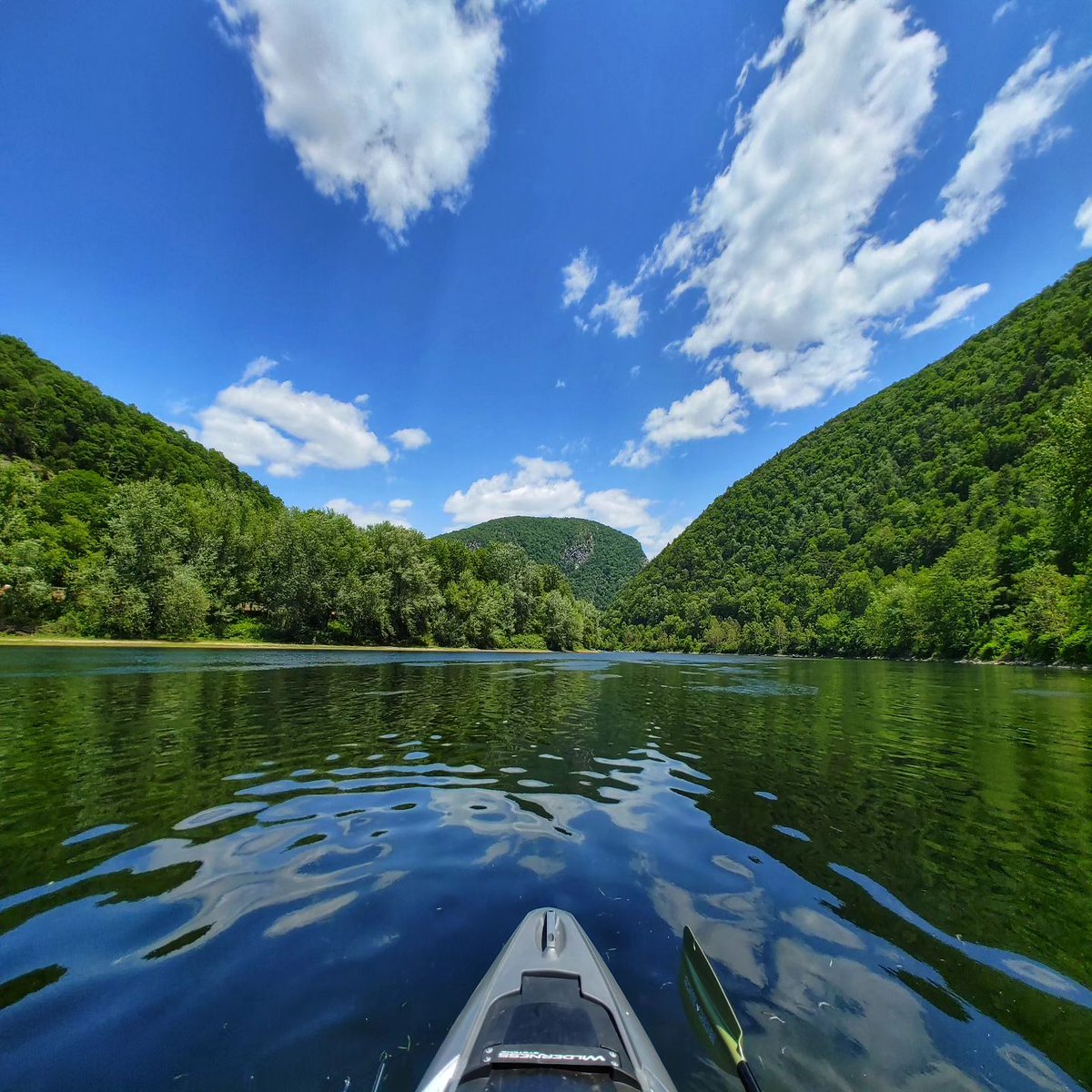 PoconoTourism's tweet photo. Let your stress float away in the Pocono Mountains!
📷 @ptonkay
#PoconoMtns #PoconoMountains #DelawareWaterGap https://t.co/Hkhc7ISKWe