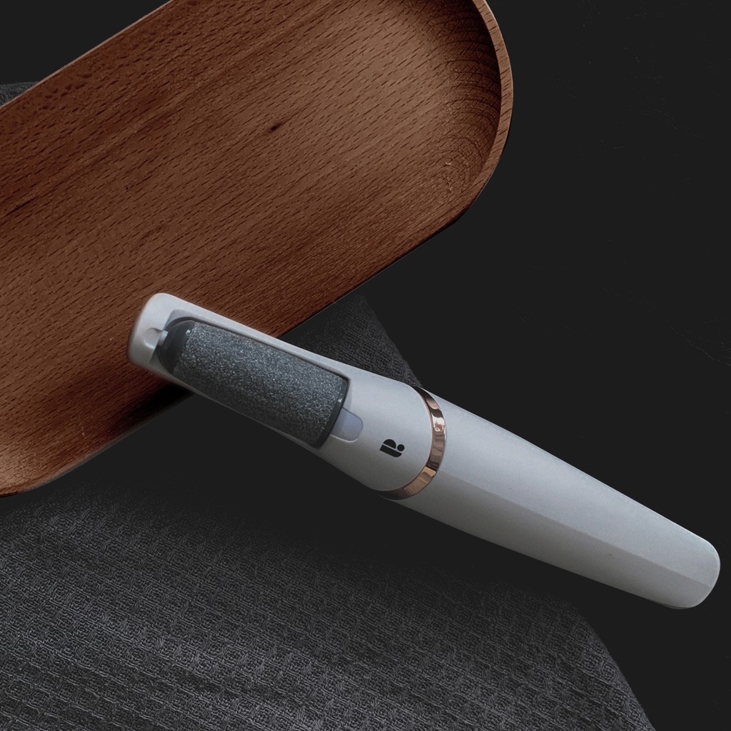 LiberexOfficial's tweet image. Experience the transformative effects of our exceptional callus remover, which effectively eliminates rough and dry skin on your feet. Unveil the hidden secret to achieving irresistibly smooth and velvety soles that will make you feel like you're walking on air. #liberex