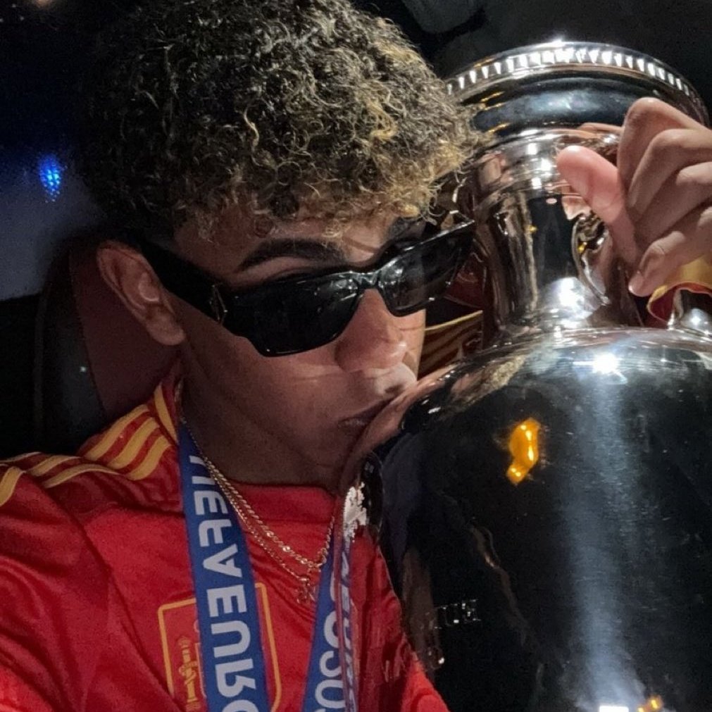 EUROS AT 17

HE IS MEANT FOR GREATER THINGS!!