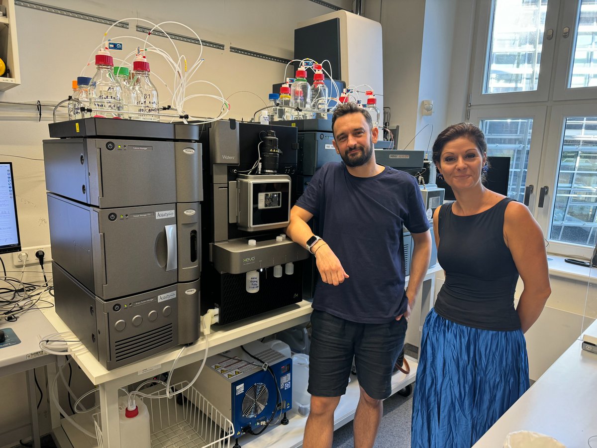 Cahova Group of Chemical Biology (@cahovab) on Twitter photo We're delighted to welcome the newest member of Cahova group - Acquity Premier System with Xevo TQ Absolute from <a href="/WatersCorp/">Waters Corporation</a>. This machine is a beast, no RNA caps can hide from us now!!! #RNA #Ap4A #epitranscriptomics #LCMS #NAD <a href="/IOCBPrague/">IOCB Prague</a> <a href="/rna4t_opjak/">RNA4T: RNA for therapy</a> We're delighted to welcome the newest member of Cahova group - Acquity Premier System with Xevo TQ Absolute from <a href="/WatersCorp/">Waters Corporation</a>. This machine is a beast, no RNA caps can hide from us now!!! #RNA #Ap4A #epitranscriptomics #LCMS #NAD <a href="/IOCBPrague/">IOCB Prague</a> <a href="/rna4t_opjak/">RNA4T: RNA for therapy</a>