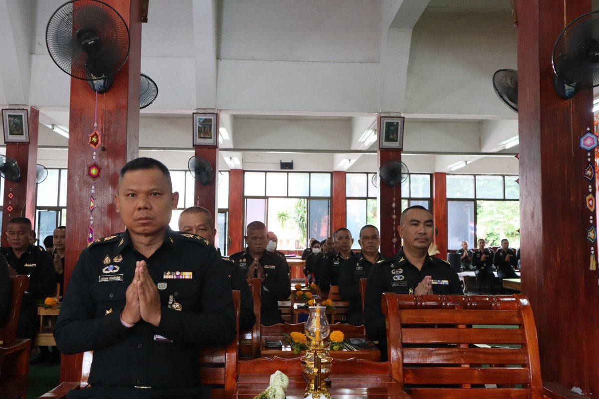 Wardog0448_18's tweet photo. วันพฤหัสบดีที่ 18 ก.ค. 67 

พ.อ. อรรณพ  ชอบประดิษฐ์ รอง ผบ.ศสท.ฯ ได้นำกำลังพลหน่วยทหารการสัตว์ในพื้นที่ อ.ปากช่อง ร่วมกิจกรรมพิธีเวียนเทียนและอบรมศีลธรรม เนื่องในวันอาสาฬบูชา ประจำปี 2567 ณ วัดไตรรัตน์ อ.ปากช่อง

#อาสาฬหบูชา
#เข้าพรรษา
#ศูนย์การสุนัขทหาร
#กรมการสัตว์ทหารบก https://t.co/yBSyCu1N85