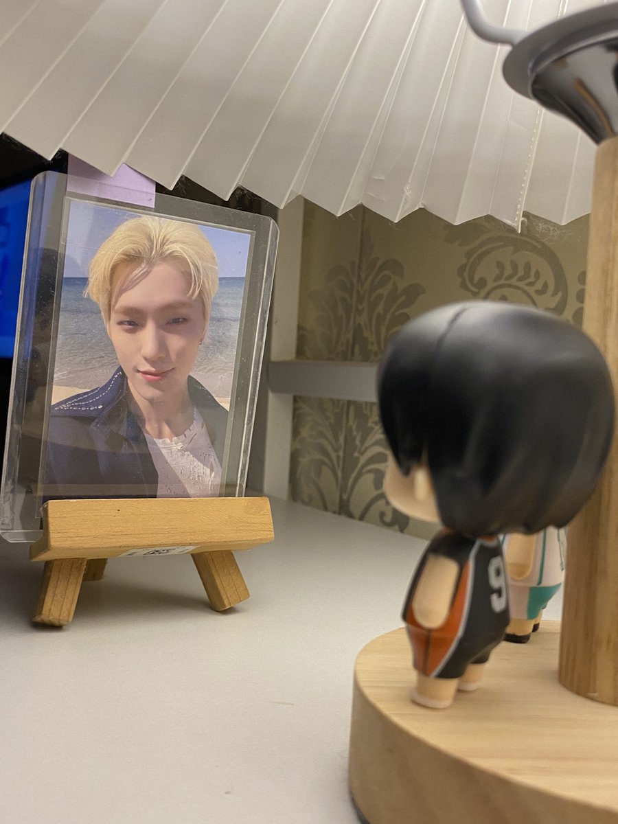 cheolchanist's tweet photo. they’re appreciating art https://t.co/d3jMDR6NNo
