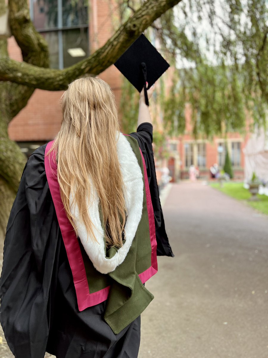 Huge congrats to the University of Sheffield Orthoptics Class of 2024! ✨👩🏼‍🎓✨

#Orthoptic #Orthoptist #UniversityofSheffield <a href="/sheforthoptics/">Orthoptics | University of Sheffield</a> <a href="/shefunihealth/">Faculty of Health | University of Sheffield</a>