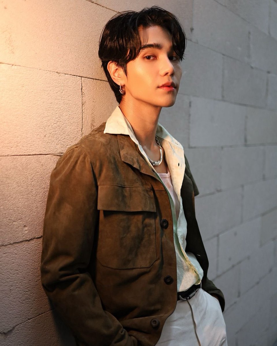 jeffsaturbrasil's tweet photo. Maravilhoso! #JeffSatur está pronto para Reno12 F 5G OPPO AI Game Battle Event.

📷 studio_on_saturn 
#OPPOReno12FxJeffSatur https://t.co/vwSGDh2R0U