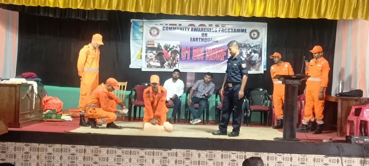 01NDRF's tweet photo. Conducted #community #Awareness #program under #Familiarization #exercise on #DisasterManagement at Nirmal Haloi, College, Patacharkuchi, Revenue circle Bajali, #Bajali, #Assam  
#आपदा_सेवा_सदैव_सर्वत्र 
#Saving_lives_and_beyond 
@NDRFHQ
@ndmaindia
@ANI
@sdma_assam https://t.co/GhsPy1Bd9W