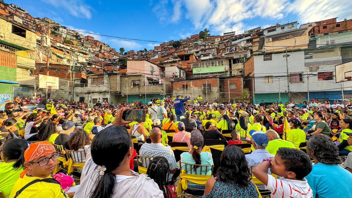 Plan B (@enplanb) on Twitter photo #18Jul ¡Venezolanos, el futuro nos espera! 🇻🇪
Juntos podemos construir una nación próspera, justa y solidaria. 
 ¡Se parte de esta historia, por la Venezuela que soñamos! 🙌🏻 #18Jul ¡Venezolanos, el futuro nos espera! 🇻🇪
Juntos podemos construir una nación próspera, justa y solidaria. 
 ¡Se parte de esta historia, por la Venezuela que soñamos! 🙌🏻