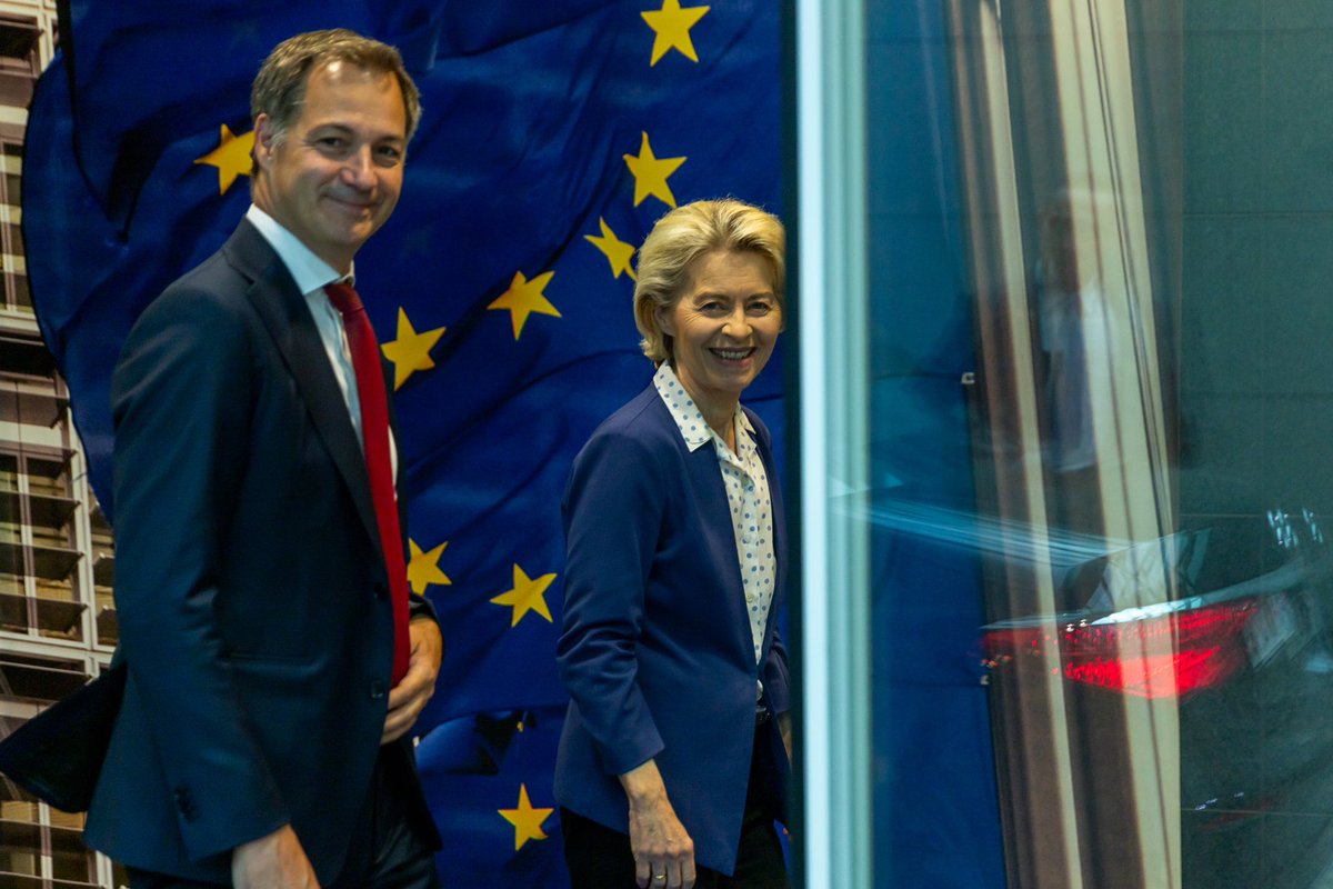 alexanderdecroo's tweet photo. Dear President @vonderleyen congratulations on your hardfought re-election. 

Wishing you strength and wisdom. 

Your @EU_Commission has a lot on its plate.

The EU’s Single Market and its competitiveness are in need of a reboost. 

Belgium will continue to be a loyal partner. https://t.co/6tiHRA9AR9