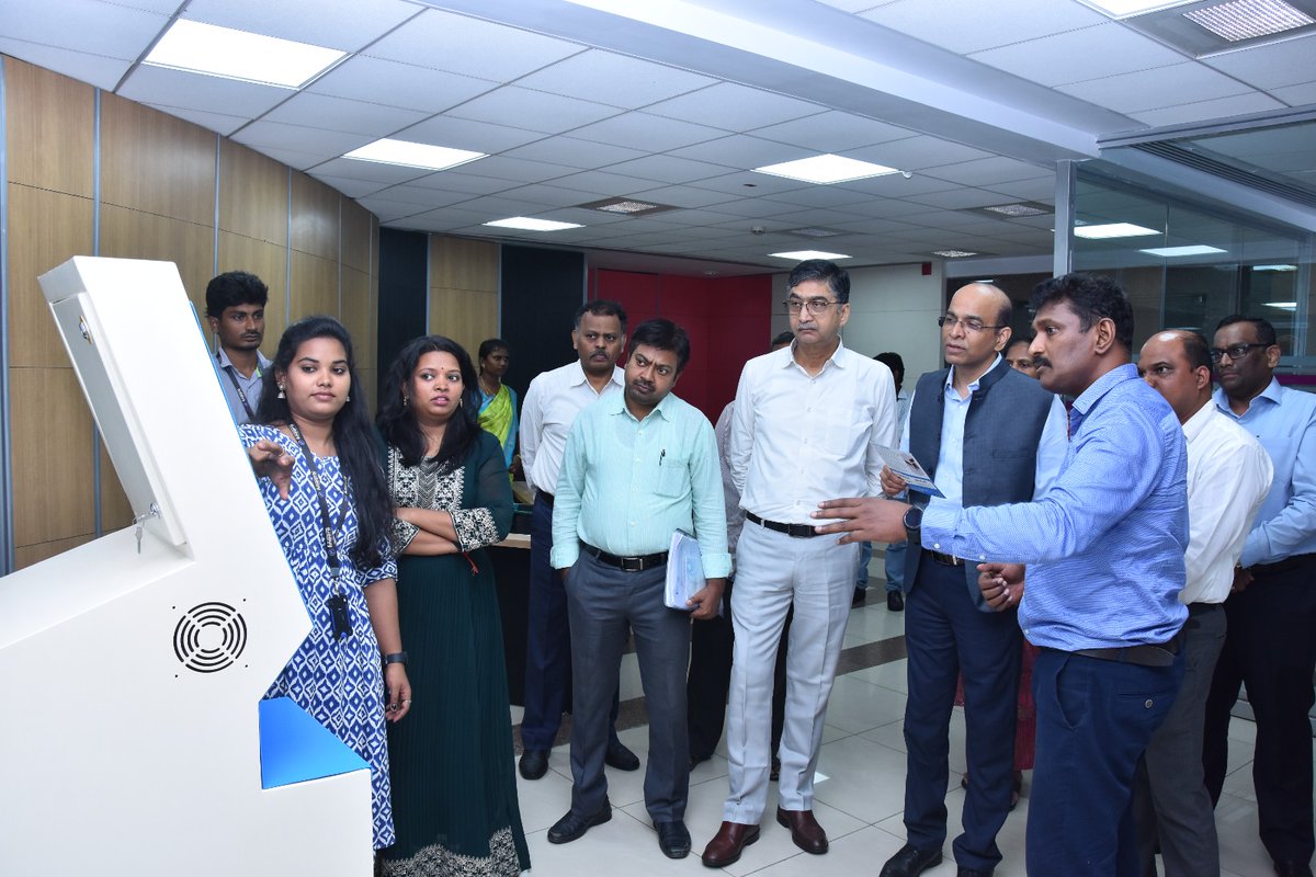 STPIFinBlue's tweet photo. Shri. Krishan Kumar Singh - Joint Secretary; @GoI_MeitY along with Director Dr.@Sanjay_tyagii STPI-Chennai, visited the #FinBlue CoE Incubation facilities @STPIChennai and interacted with the incubated startups. https://t.co/qmWirMPf95