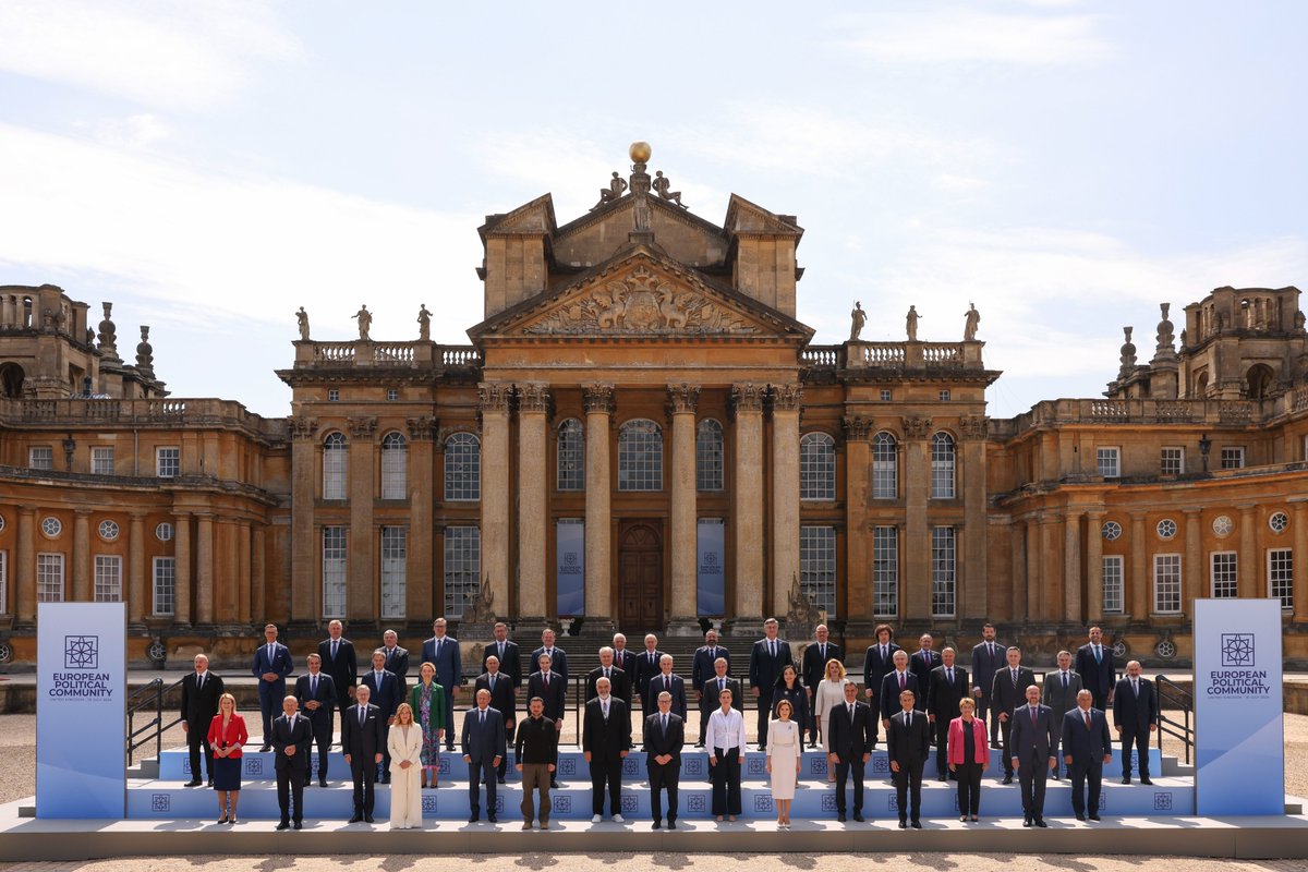 GvtMonaco's tweet photo. Pierre Dartout, Ministre d'Etat, représente le @GvtMonaco à la 4ème réunion de la #EuropeanPoliticalCommunity à #blenheimpalace 
#EPC @EPC_CPE_News 
 © Lauren Hurley / No 10 Downing Street https://t.co/tpTVTLXRVI