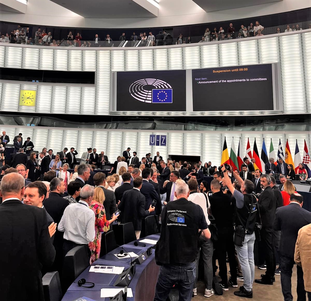 VDombrovskis's tweet photo. 👏Warm congratulations to @vonderleyen for your re-election as @EU_Commission President!

I look forward to continuing our work together, focusing on your priorities up to 2029.

As you rightly said, the next 5 years will define Europe’s place in the world for the next 5 decades. https://t.co/Rli6643ByX