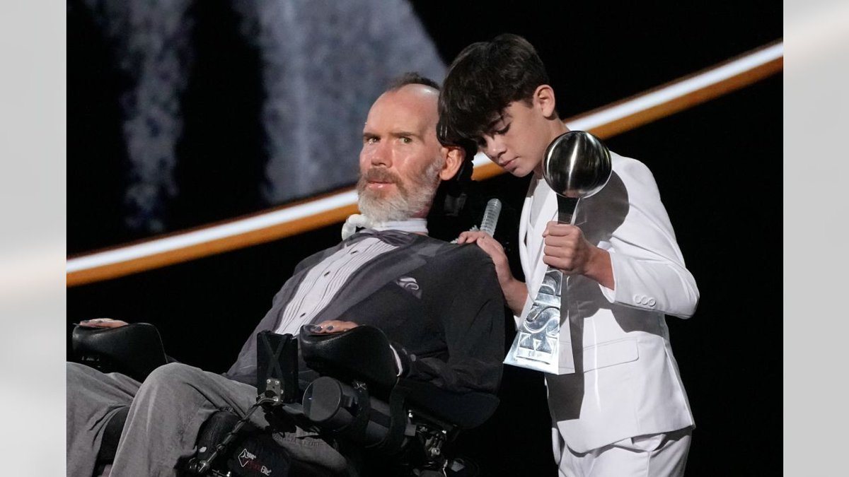 SuperiorVan's tweet image. Congratulations to Steve Gleason on winning the Arthur Ashe Courage Award! Your advocacy for ALS awareness and your incredible journey are a testament to the power of resilience and hope. Thank you for showing us what true courage looks like. #SteveGleason #ArthurAsheCourageAward