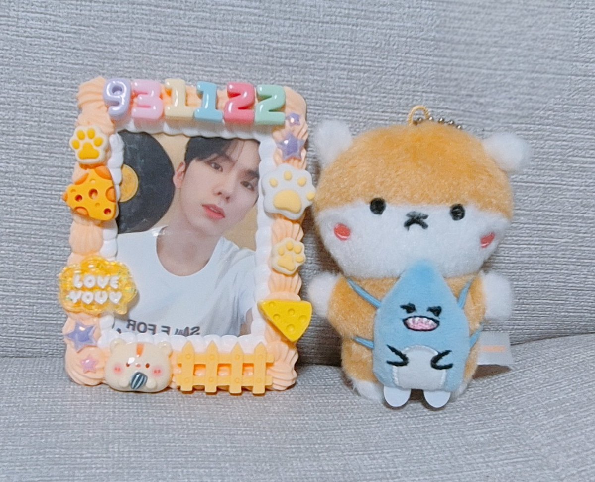 이렇게 이쁜걸 이제보다니🫠
감사합니다 :D
나중에 인증샷 같이 찍기👌🏻