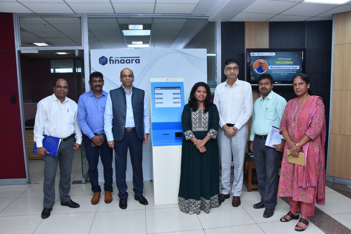 STPIChennai's tweet photo. Shri. Krishan Kumar Singh - Joint Secretary,
@GoI_MeitY along with Director Dr. @Sanjay_tyagii
STPI-Chennai, visited the #FinBlue CoE Incubation facilities @STPIChennai and interacted with the startups. https://t.co/ICJiITnryf