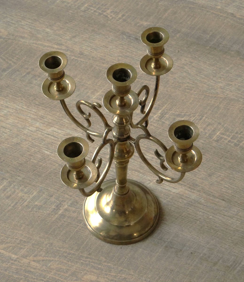 elementsdeco's tweet image. Vintage foldable brass candlestick, candelabra centerpiece #baroque #candlelight #candelabra mood lighting #interior #giftidea #homedecor  #HomeStyle #DecorateWithArt #elevateYourDecor  #decoration Available here  elementsdeco.etsy.com/listing/152589…