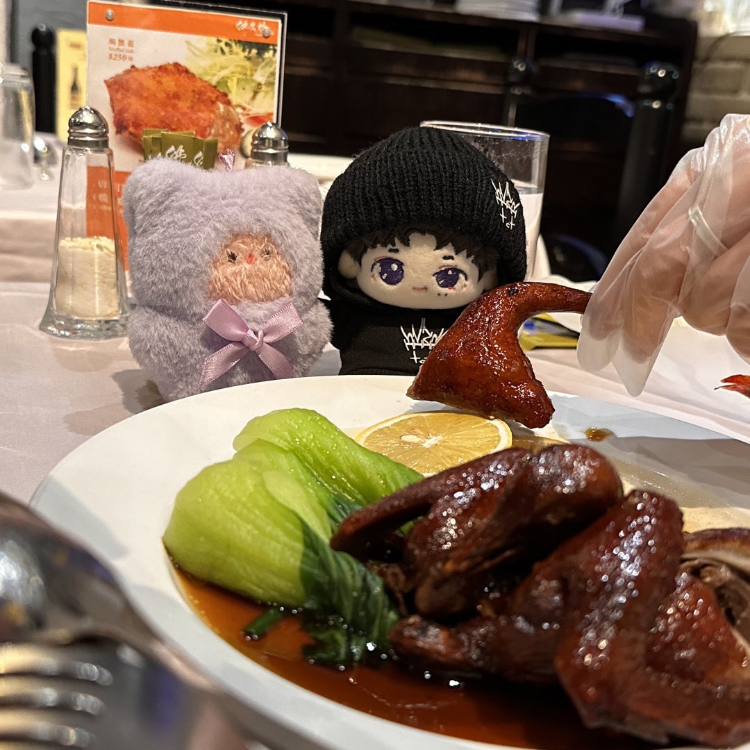 itsYYYuki's tweet photo. 带小丸吃好吃的 https://t.co/bnDsyGI5IJ
