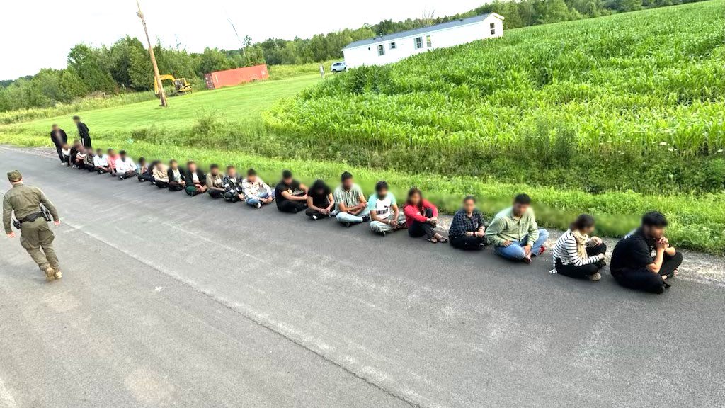 borderObserver's tweet photo. #STATUS 2024-Jul-20
Search Engine 59 Headlines for #Fri 19 Jul 2024
https://t.co/S4TzxLw0Tu
#Photo @USBPChiefSWB 19 Jul
Record-breaking June in #SwantonSector 3,300+ apprehensions in Northeastern New York, Vermont & New Hampshire
July near Champlain NY
https://t.co/yFTGl5pvPf