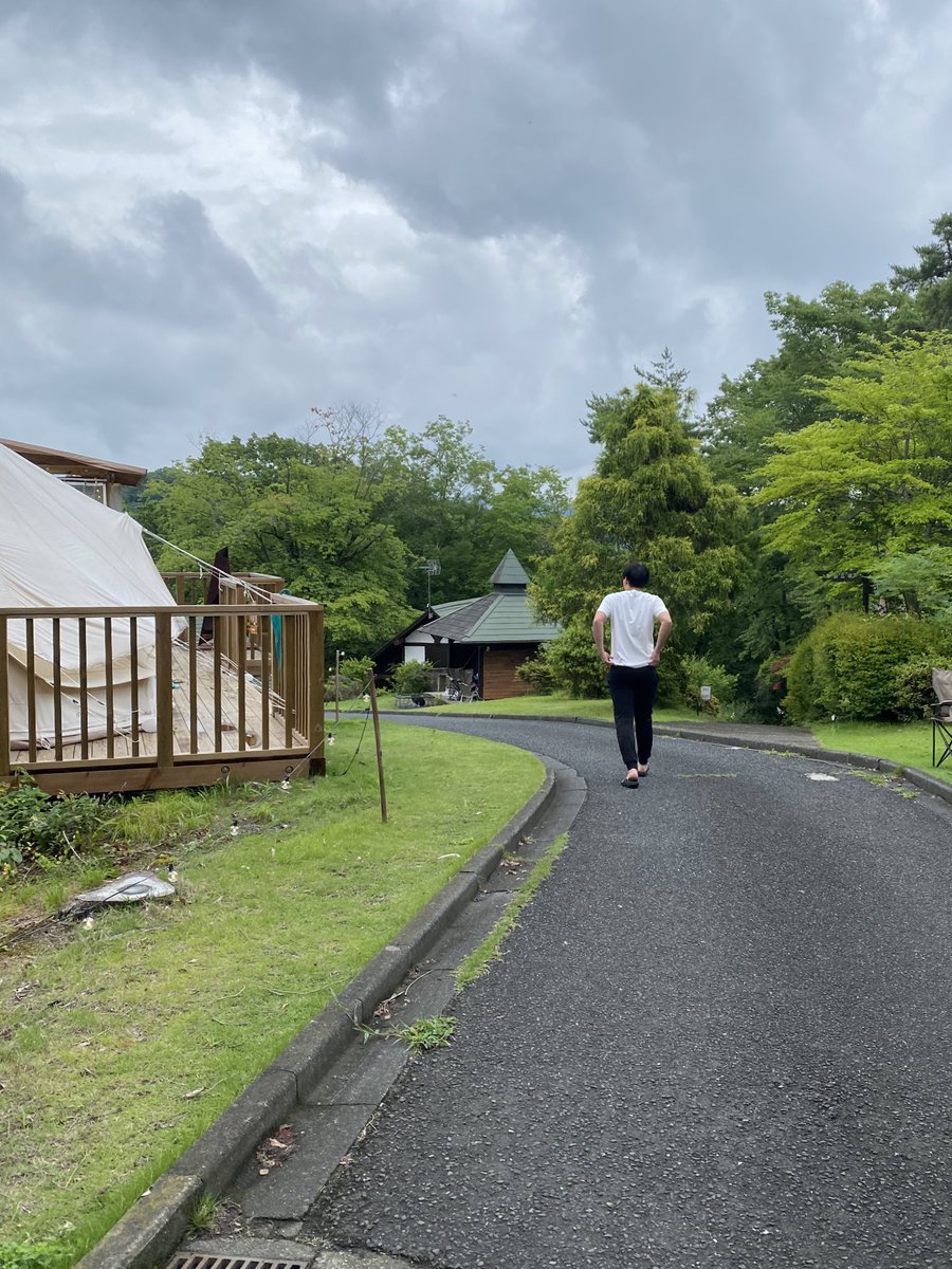 bmoon_07's tweet photo. グランピング🏕️
雨降ってたけど、初めてのテントサウナも気持ちよかった〜
大自然すぎて、いい空気吸収〜！ https://t.co/kdBMvI5MBg