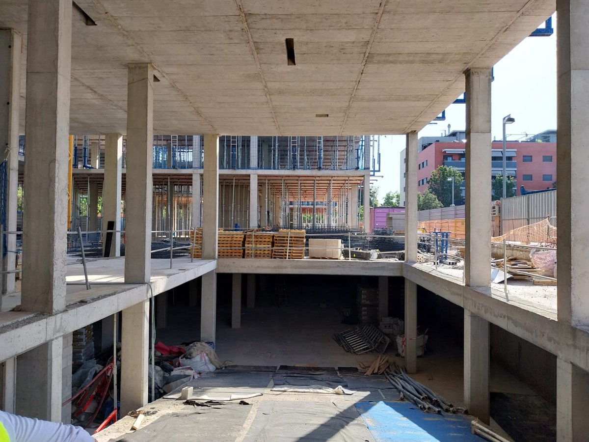 COVElPrat's tweet photo. El nou edifici de Cooperativa Obrera de Viviendas @COVElPrat , amb 101 habitatges de #lloguer #assequible, #estable i #cooperatiu, agafa forma. Accessos generals, patis, rampa i garatge donen una idea de la dimensió de l'edifici i de l'impacte #social que tindrà. https://t.co/ZZ1u35bqFF