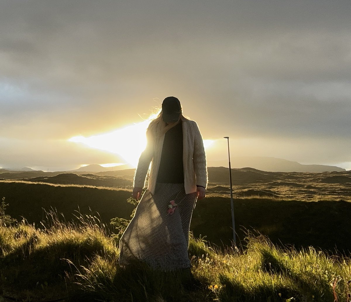 This is what I know
The seeds we've planted
Eventually will grow
So while we wait
Through rain and shine
There ain't know doubt
It's good to be kind

(from the 2024 album "State of the Land)
open.spotify.com/track/2zJMp6z7…