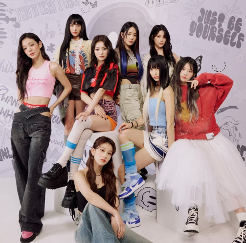 AboutMusicYT's tweet photo. Fromis_9 announces their long-awaited comeback, 'Supersonic', out August 12th. https://t.co/Cz5rtTuGuv
