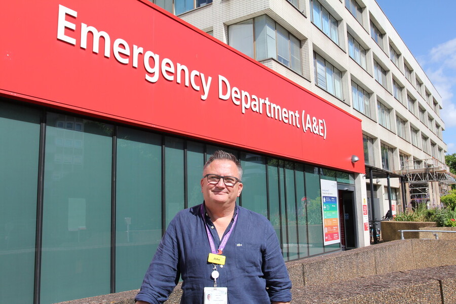 Patients are now having their condition assessed whilst in the queue to the emergency department (A&amp;E) at St Thomas' Hospital to improve waiting times.

A senior triage nurse aims to provide a meaningful assessment within 15 minutes of arrival.

Read more: ow.ly/Lcmo50SEqhb