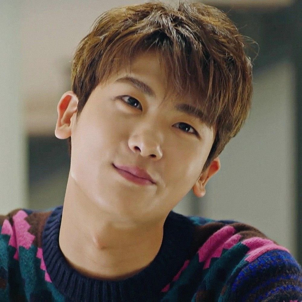 Liste çok uzun o yüzden sadece bu dört beyi bırakıp kaçıyorum🫡