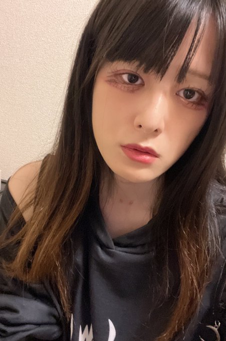 メイク難シイデスネー・・・  #自撮り界隈 #自撮り界隈の人と繋がりたい https://t.co/hz23d6cwHm<a href="/tag/%E8%87%AA%E6%92%AE%E3%82%8A%E7%95%8C%E9%9A%88"class="tags">#自撮り界隈</a><a href="/tag/%E8%87%AA%E6%92%AE%E3%82%8A%E7%95%8C%E9%9A%88%E3%81%AE%E4%BA%BA%E3%81%A8%E7%B9%8B%E3%81%8C%E3%82%8A%E3%81%9F%E3%81%84"class="tags">#自撮り界隈の人と繋がりたい</a>