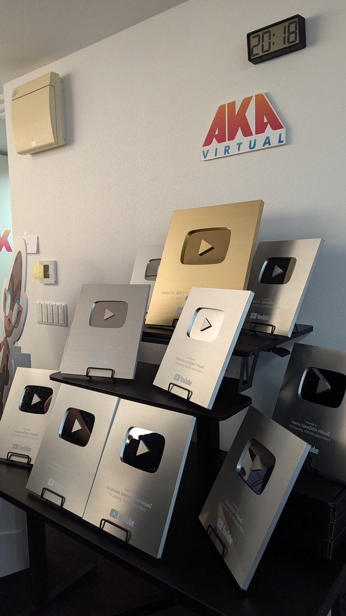 🎙️ Proudly presenting AKA Virtual's 

THE
AWARDS
THRONE✨

Thank you <a href="/AKAVirtualOnAir/">AKA Virtual Indonesia</a> <a href="/akavirtual_en/">AKA Virtual EN</a> 🥳 

#contentcreation #vtuber