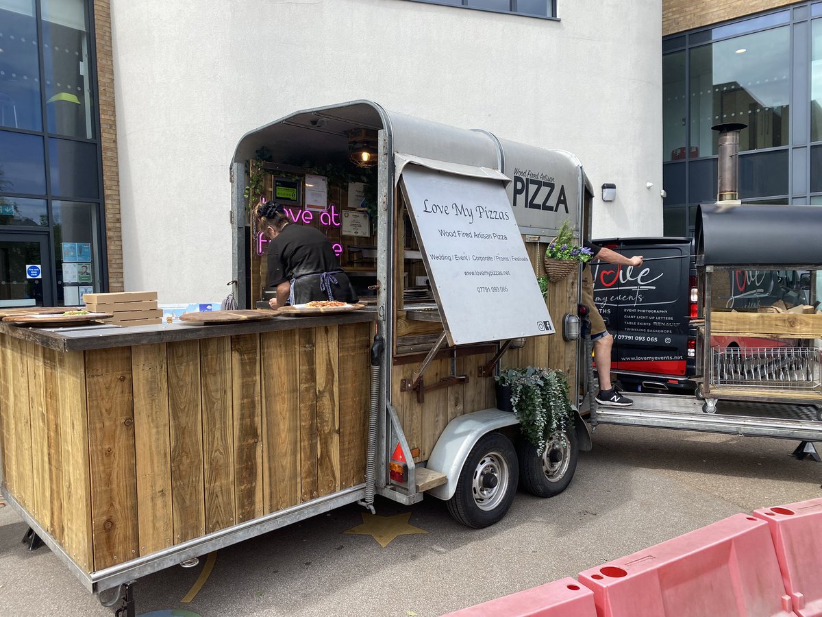 rainbowPLA's tweet photo. At dinner time, we had a treat for our incredible staff team. To say thank you for their hard work this year, we invited them to enjoy some freshly baked pizza for their lunch. We hope they enjoyed it. #TeamRainbow #WeAreStar https://t.co/0OJhLy4nOc