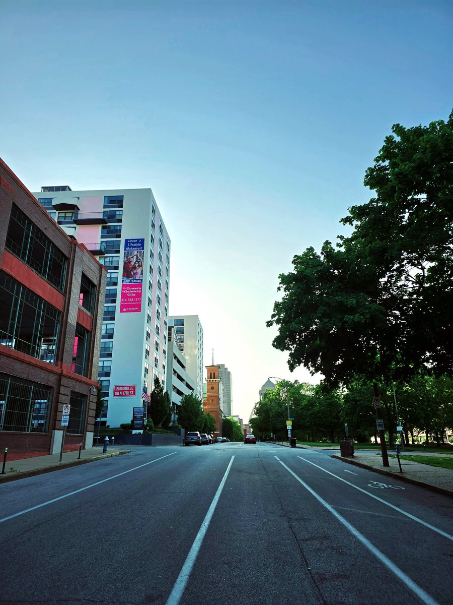 vintiga's tweet image. Chestnut Street

#ChestnutStreet #ChestnutSt #RandomLocation #StLouis #DowntownStLouis #Outside #WalkAbout #PhotographyIsArt #Photography #ColorEdit #GalaxyS24Ultra #GalaxyS24 #GalaxyS24Photography