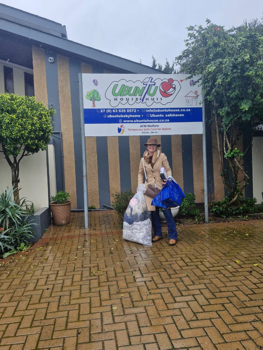 SAMedicalAssoc's tweet photo. The wet and cold weather in Cape Town could not keep the SAMA Cape Western Branch away from giving back to their community on Mandela Day.
Ubuntu House, a welfare for babies, was the recipient of blankets, beanies and a various other goodies for babies.
#OneSAMA #MandelaDay https://t.co/Lobvvdx7M3