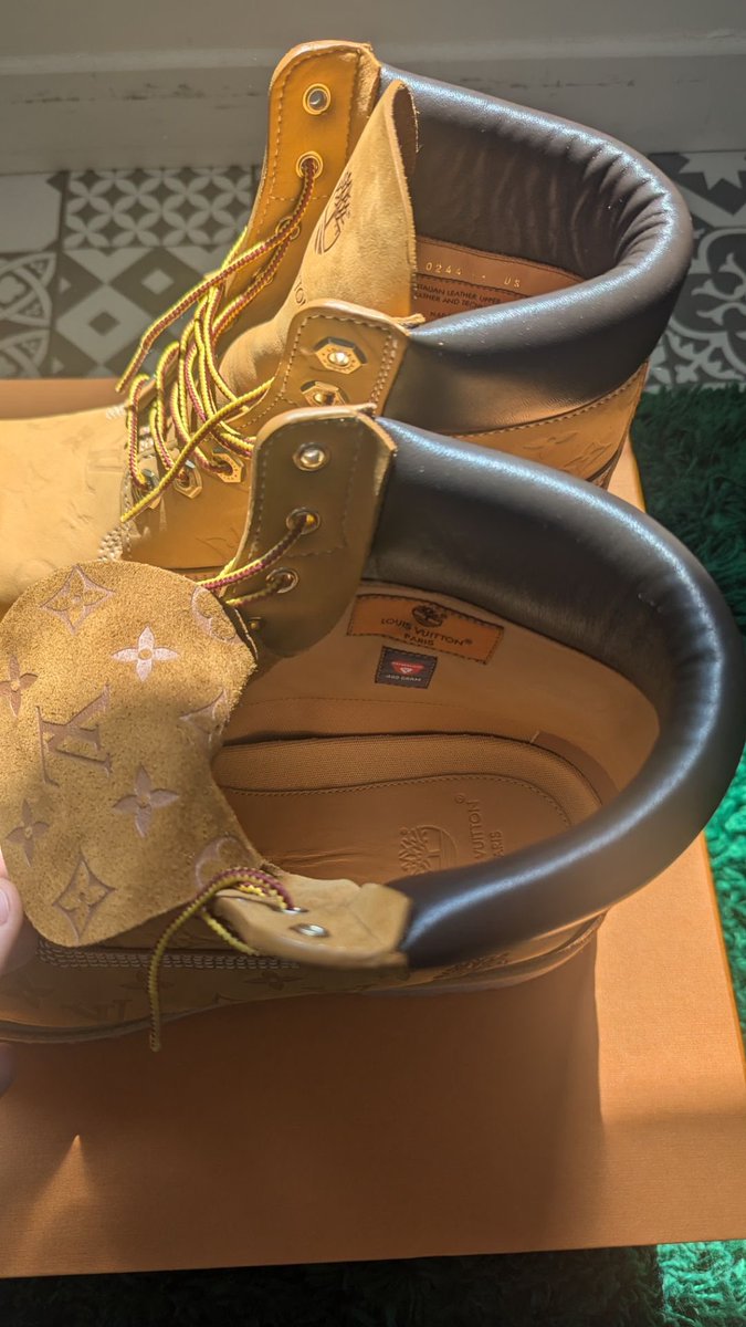 braizeeeeee's tweet image. Selling Timberland Louis Vuitton 6 inches ankle boot 45/11UK ~4000€ 
DM for more info