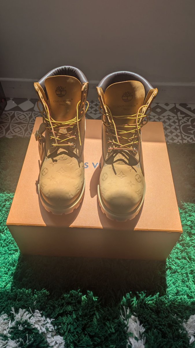 braizeeeeee's tweet image. Selling Timberland Louis Vuitton 6 inches ankle boot 45/11UK ~4000€ 
DM for more info