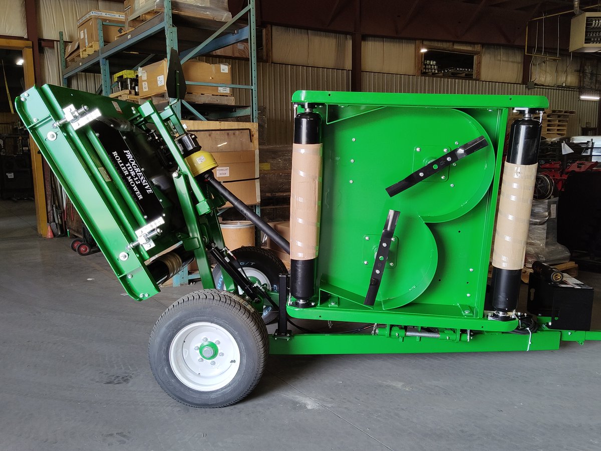 ProTurfMowers's tweet photo. Sending (2) TDR-12, our 12' Roller mower to our dealer in Maryland. #finchturf
A sports turf roller-mower with a smaller cut for tighter areas.
TDR-12 - https://t.co/AJ2fit9Eab https://t.co/QFiINfuMcW