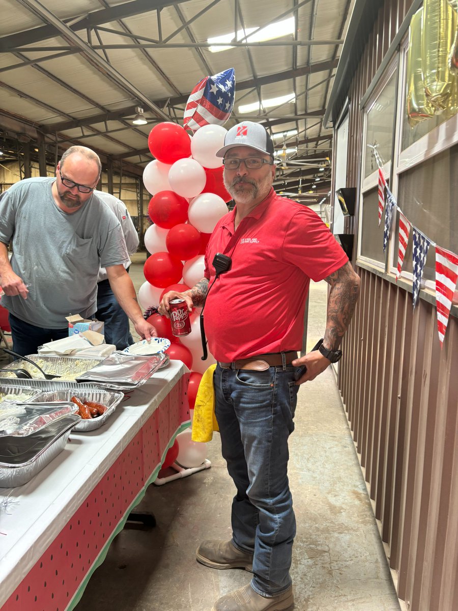 steelandpipe's tweet image. Lubbock Plant 16 celebrated their first NSM. Employees enjoyed an In House BBQ with Coutry Style Ribs, Sausage, Bratwurst, Roasted Corn and all the fixings! 
Prize Winners:
Jesus Herrera - Multi Media Speaker
Brandon Fluellen - 36" Blackstone Griddle
Juan Leal - 80 QT Boiling Kit