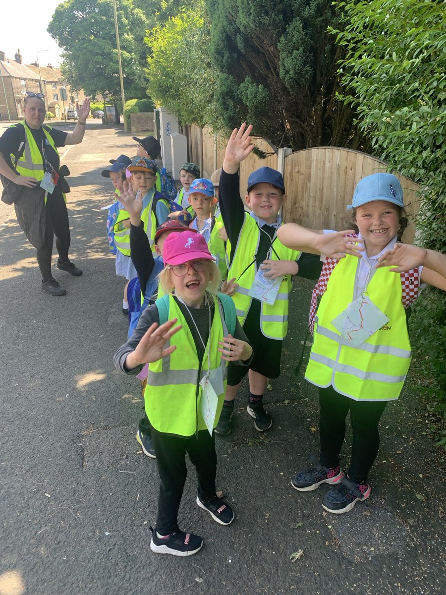 MsHill02825723's tweet photo. On our way back ⁦@WildBankPrimary⁩ ⁦@TrustVictorious⁩ #y1adventurers https://t.co/lKM6OvHzyn