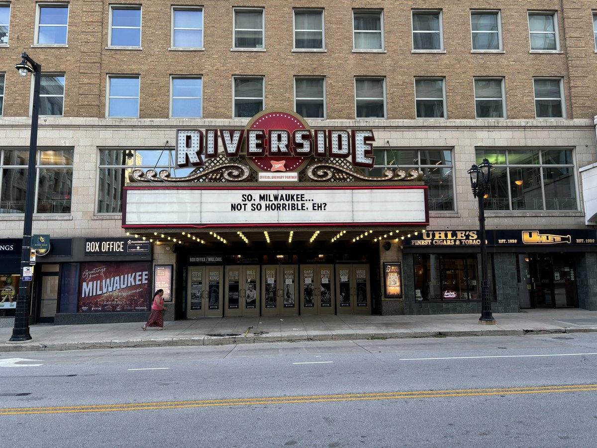 PabstTheaterGRP's tweet photo. ♥️ Repost if you love Milwaukee! ♥️ https://t.co/Ydlg13blak
