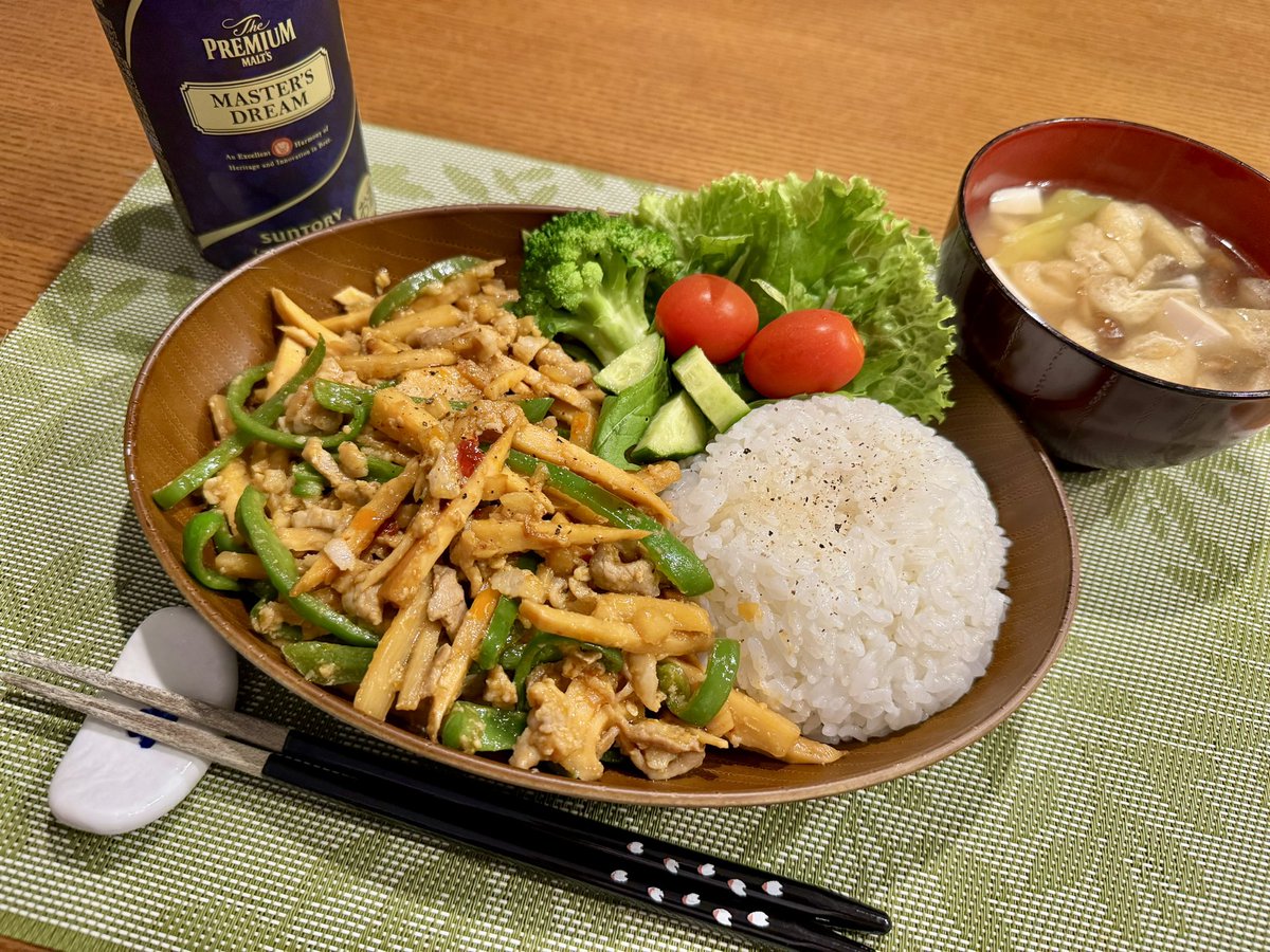 ndTu67XYaawnA2U's tweet photo. 青椒肉絲と猫達
Green pepper meat & Cats
#猫 #スコティッシュフォールド #青椒肉絲 #プレミアムモルツ #マスターズドリーム
#cat #scottishfold #greenpeppermeat #premiummalts #mastersdream https://t.co/vjb5loILcU