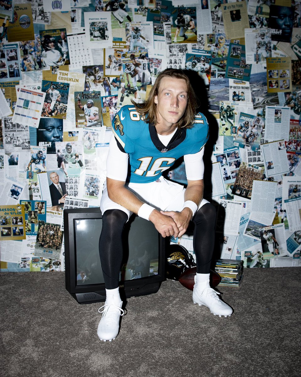 NFL's tweet photo. The @Jaguars are bringing back the throwbacks 🐆🔥 https://t.co/cpczRQacdN