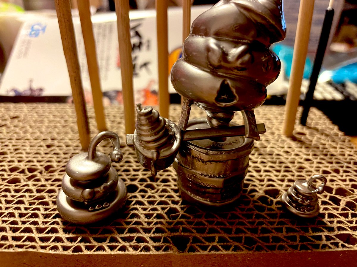 aotada36's tweet photo. 案の定クリアを吹いたら曇りました😭
解説
このウンモンは💩
江戸時代に暗躍した
匂いと幸を運ぶ 運型師
『運幸』の江戸時代中期頃の作品とされ
戦乱の世の中を鎮めるために
肥溜めから誕生したと言われています。
諸説あり
#unmom
@ashikayui https://t.co/ZziJGbdrWj