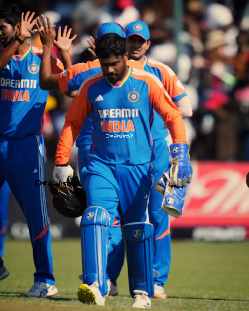 SanjuSamsonFP's tweet photo. Still can't get over with this selection 💔

Just one reason @BCCI @imAagarkar @JayShah @GautamGambhir @ImRo45, give us one reason for dropping Sanju from ODIs ?

You can't unless you accept this is a biased selection with lots of favouritism &amp; politics involved !! https://t.co/Af7SLKPvzf