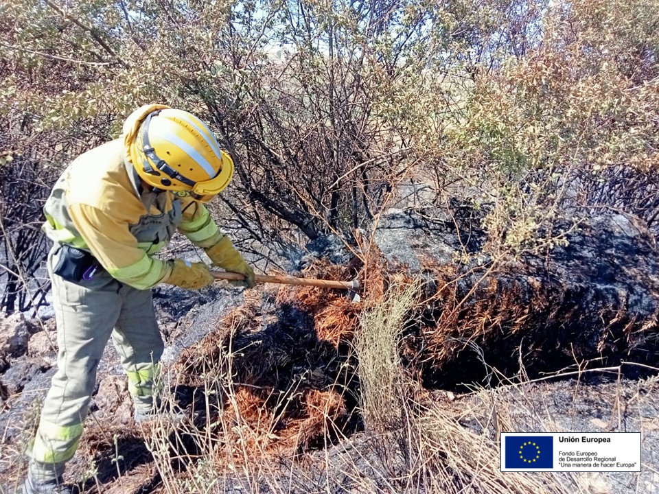 naturalezacyl's tweet photo. Durante el mes de junio las 5 #UBAS han actuado 11 incendios y han dedicado un 60 % de su tiempo a labores de #prevención (podas, desbroces y otros tratamientos selvícolas). El servicio se ha ampliado hasta las 10 horas todos los días #FEDER https://t.co/Hr2BYOD6ev