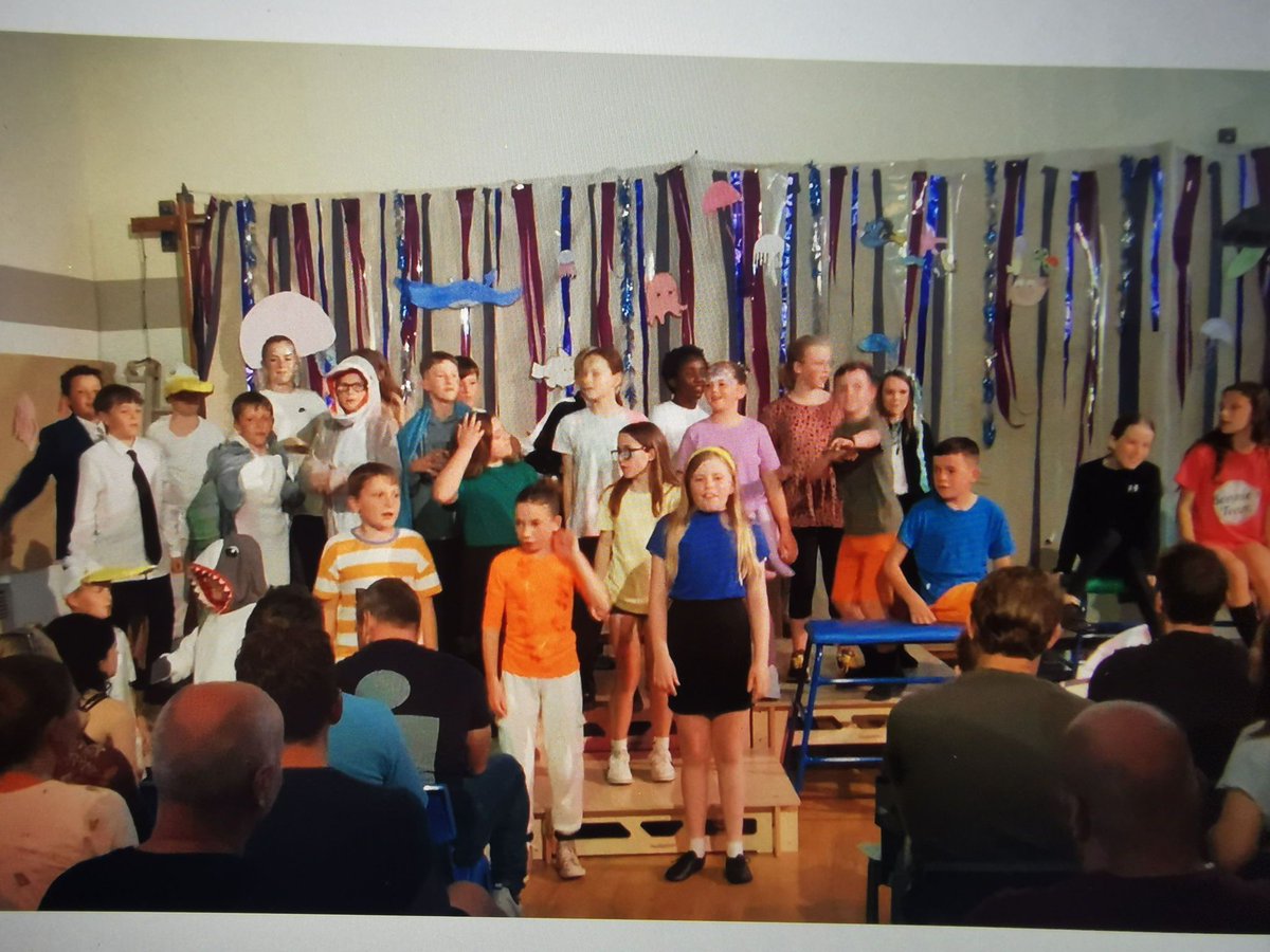 ProbusSchool's tweet image. Well done to our Year 6's
 'Finding Neo' was off the scales! Their fin-tastic performance had us all hooked! 🐠🌊
