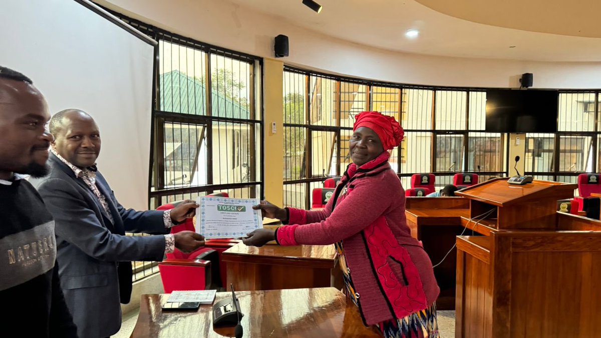 GAIN_TANZANIA's tweet photo. Empowering Farmers in Siha District!Over 38 farmers in Kilimanjaro Region received expert training from @TOSCI_Tanzania on high-quality, high-iron bean seed production. 3 days of learning, practical fieldwork, and certificates awarded! 🏅 #SustainableFarming #FarmersFirst 🌾 https://t.co/JAGB0FmjvH