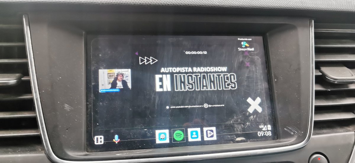 Lo conseguí... Al fin puedo ver #YoEscuchoAutopista en la radio del auto... Abrazos capo máximo