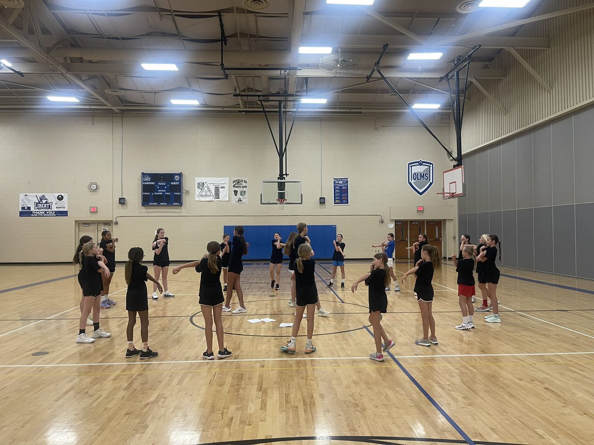 buckeyeelitebb's tweet photo. Buckeye Elite Youth Summer Day Camp 
🏀Instruction- Skill work-Scrimmage-Lunch-Games-Music🏀Thank you to camp leaders: Ava, Charlotte, Taylor &amp; Gabby https://t.co/QjaYoIl7jr