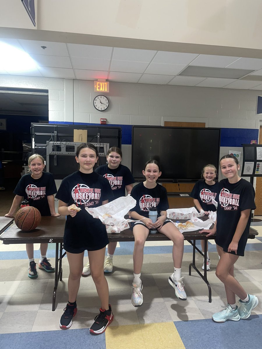 buckeyeelitebb's tweet photo. Buckeye Elite Youth Summer Day Camp 
🏀Instruction- Skill work-Scrimmage-Lunch-Games-Music🏀Thank you to camp leaders: Ava, Charlotte, Taylor &amp; Gabby https://t.co/QjaYoIl7jr