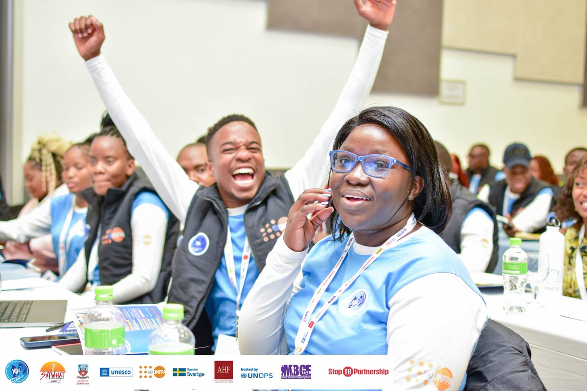 FortuneZw's tweet photo. As young people we should not be given the menu by people who are outside of Africa. African countries should have budgets that do research on Africa so that we can have African Solutions for African Problems.

#SARSYC2024 
#BuildingBridges 
#YouthAccesstoHealth https://t.co/zLNEZqQ28Y