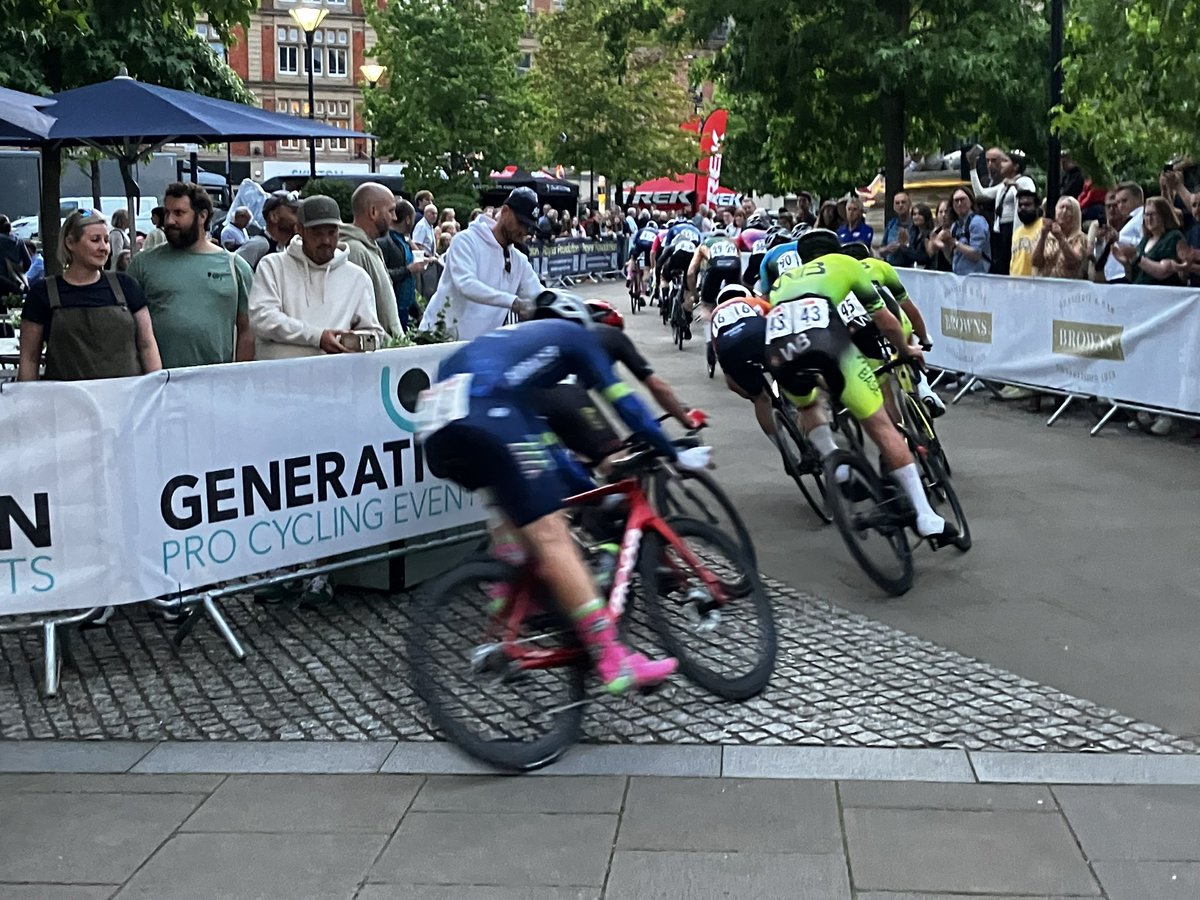 robjohnhud's tweet photo. Can’t thank the @CYCLING_SHEFF lads for wearing @pumpinghearts socks when racing last night at the Sheffield Grand Prix certainly turned a few heads and got conversation going about Heart Failure awareness and the great work of Pumping Marvellous https://t.co/g19fZYuIRO